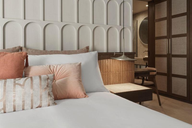 MonAsty Thessaloniki, Autograph Collection-63