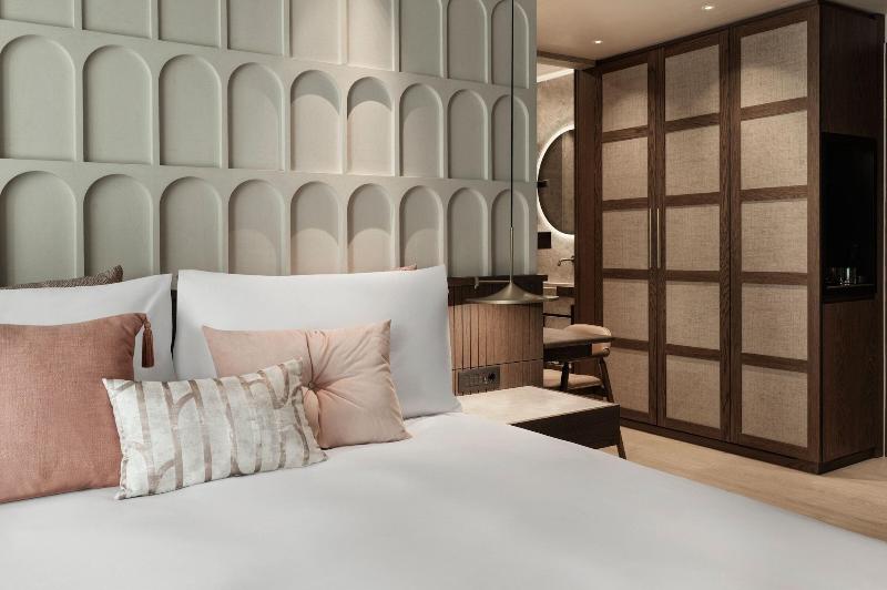 MonAsty Thessaloniki, Autograph Collection-95