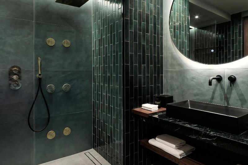 MonAsty Thessaloniki, Autograph Collection-118