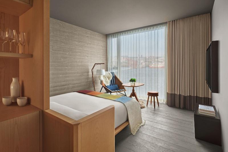 The Reykjavik EDITION-135