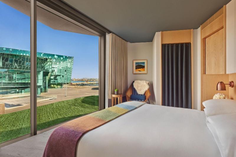 The Reykjavik EDITION-33