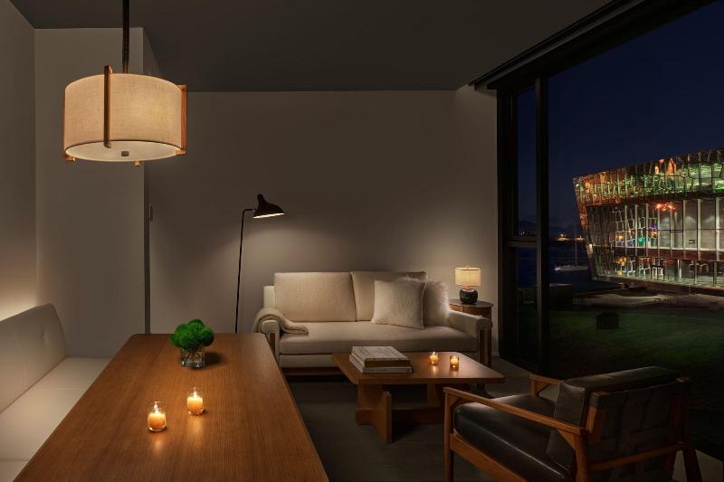 The Reykjavik EDITION-44