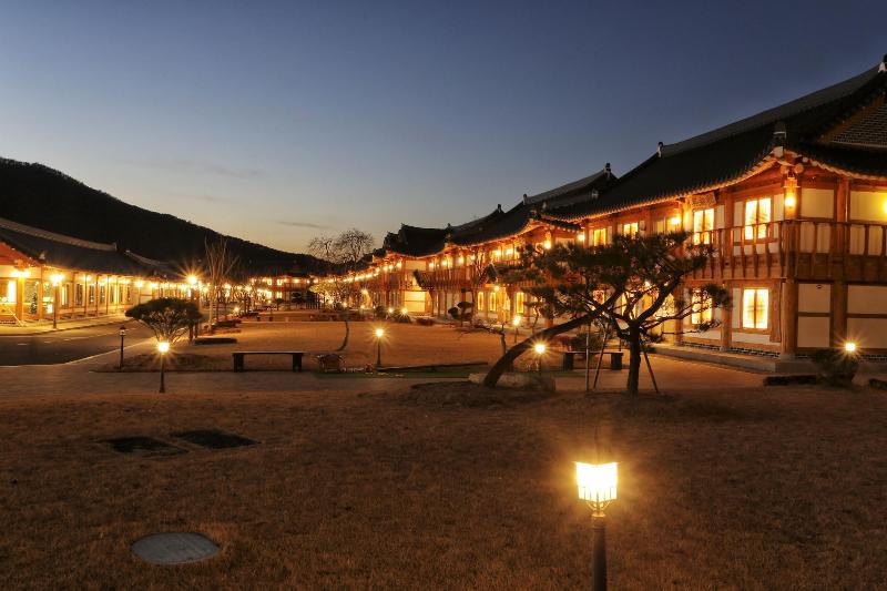 Jeonju Wangyijimil Hanok Hotel-0