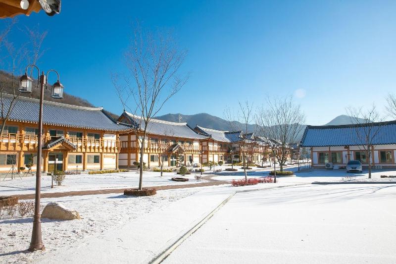 Jeonju Wangyijimil Hanok Hotel-27