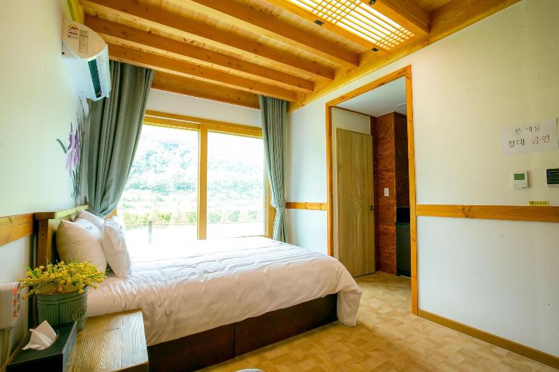 Jeonju Wangyijimil Hanok Hotel-28