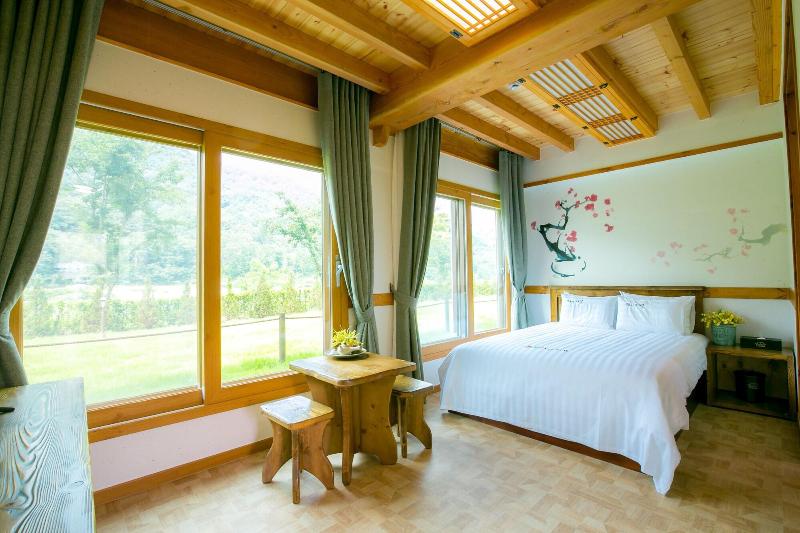 Jeonju Wangyijimil Hanok Hotel-77