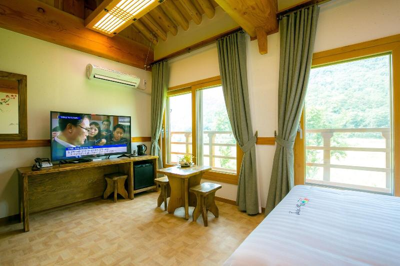 Jeonju Wangyijimil Hanok Hotel-15
