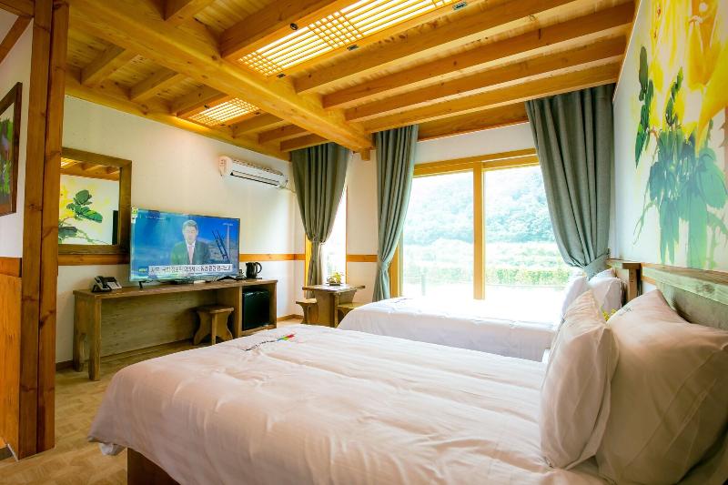 Jeonju Wangyijimil Hanok Hotel-19