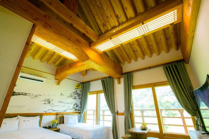 Jeonju Wangyijimil Hanok Hotel-36