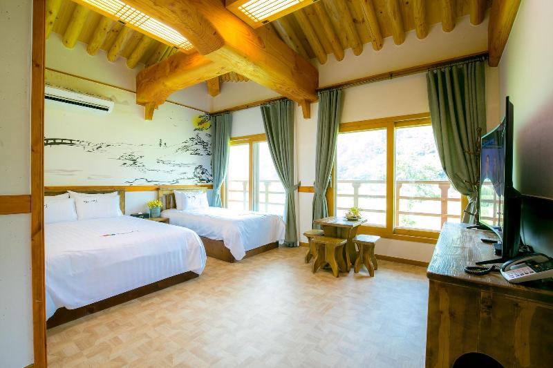 Jeonju Wangyijimil Hanok Hotel-37