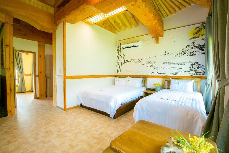 Jeonju Wangyijimil Hanok Hotel-38