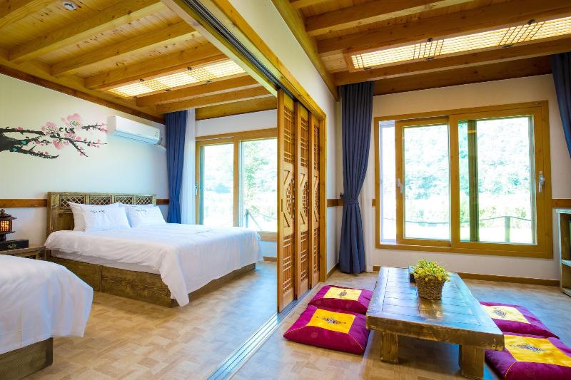 Jeonju Wangyijimil Hanok Hotel-44