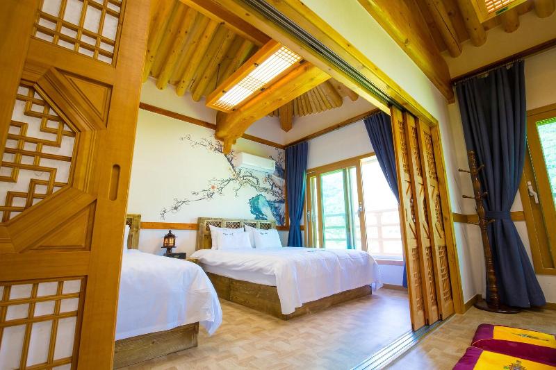 Jeonju Wangyijimil Hanok Hotel-47