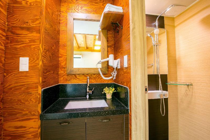 Jeonju Wangyijimil Hanok Hotel-52