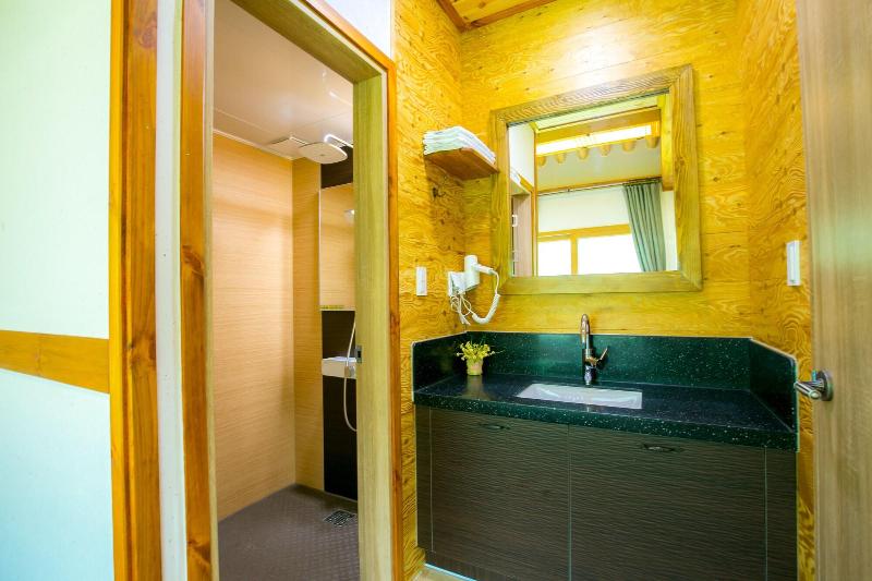 Jeonju Wangyijimil Hanok Hotel-58