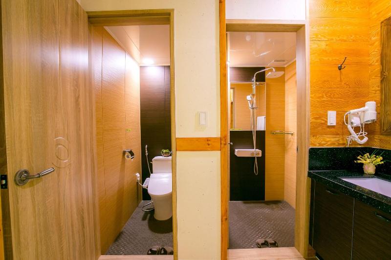 Jeonju Wangyijimil Hanok Hotel-63