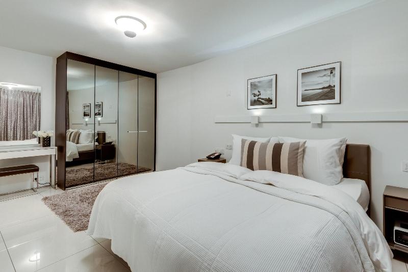 Black Pearl Reykjavik Finest Apartments-8