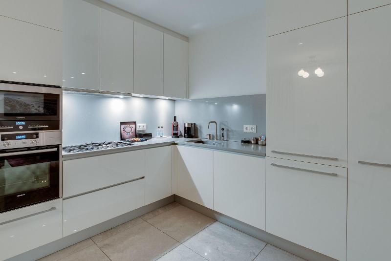 Black Pearl Reykjavik Finest Apartments-24