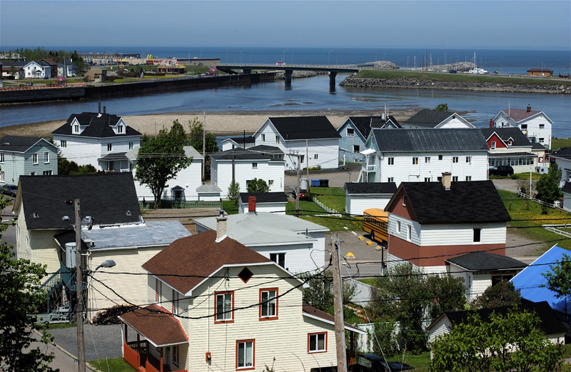 The Matane River ends at the St. Lawrence in Matane