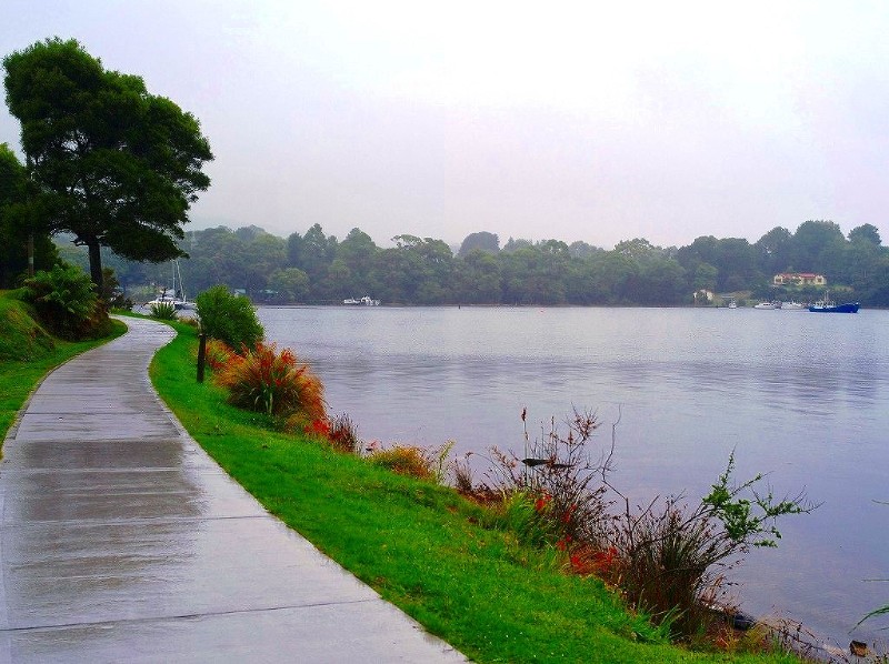 Foreshore walk from Strahan to Regatta Point