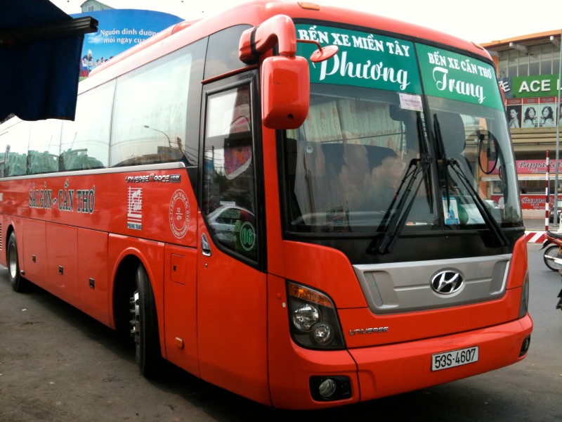 Phuong Trang intercity bus