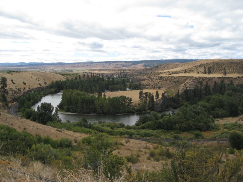 Upper Yakima River viewed from Highway 10