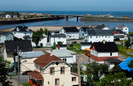 The Matane River ends at the St. Lawrence in Matane