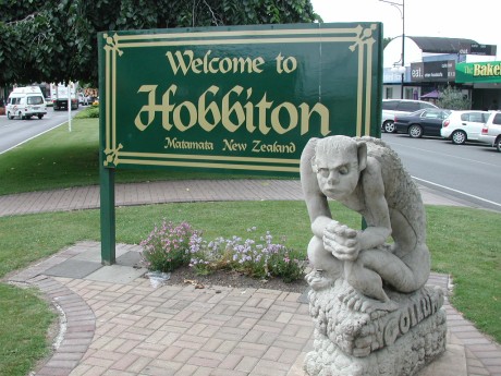 Hobbiton sign on Broadway near i-Site